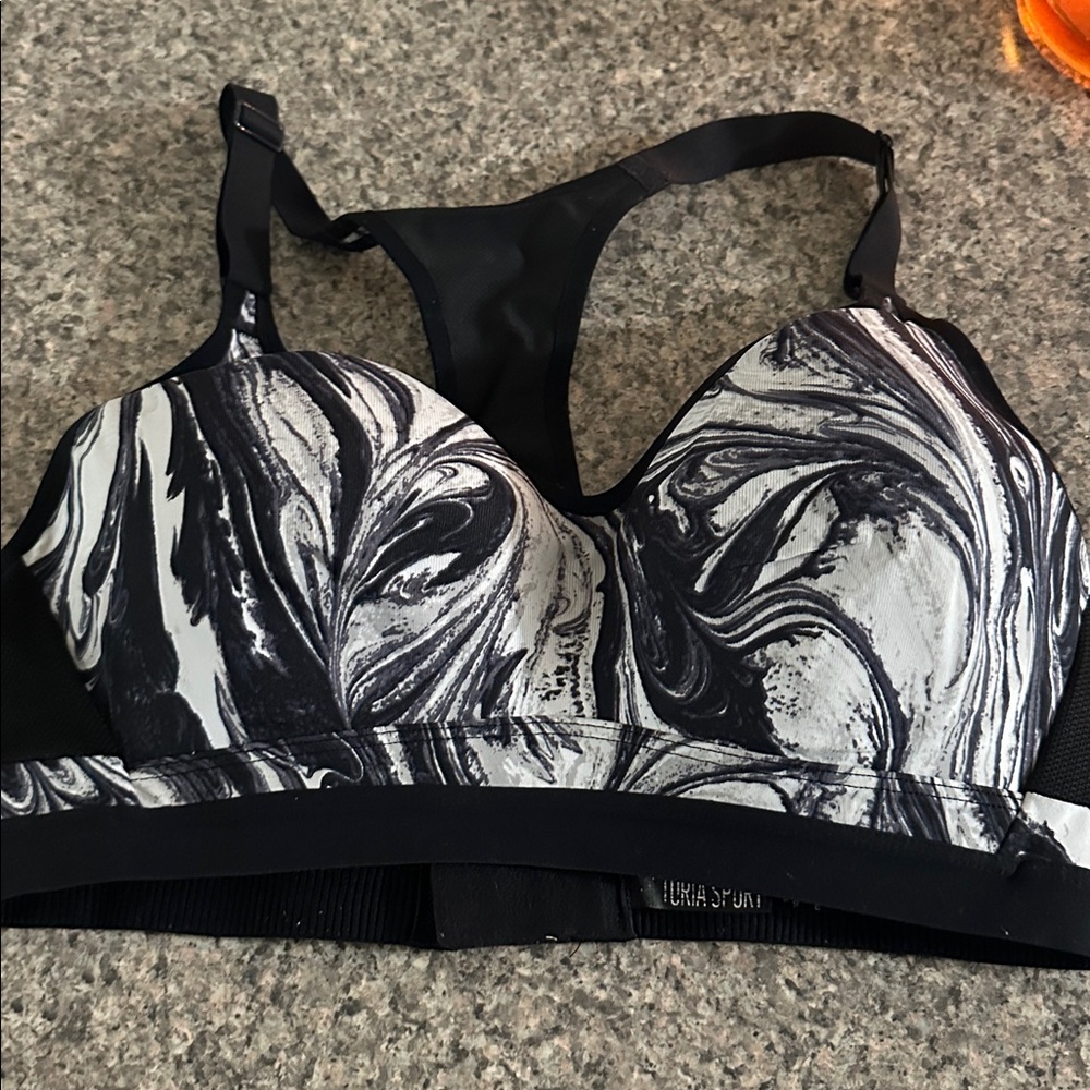Victoria’s Secret sports marble bra